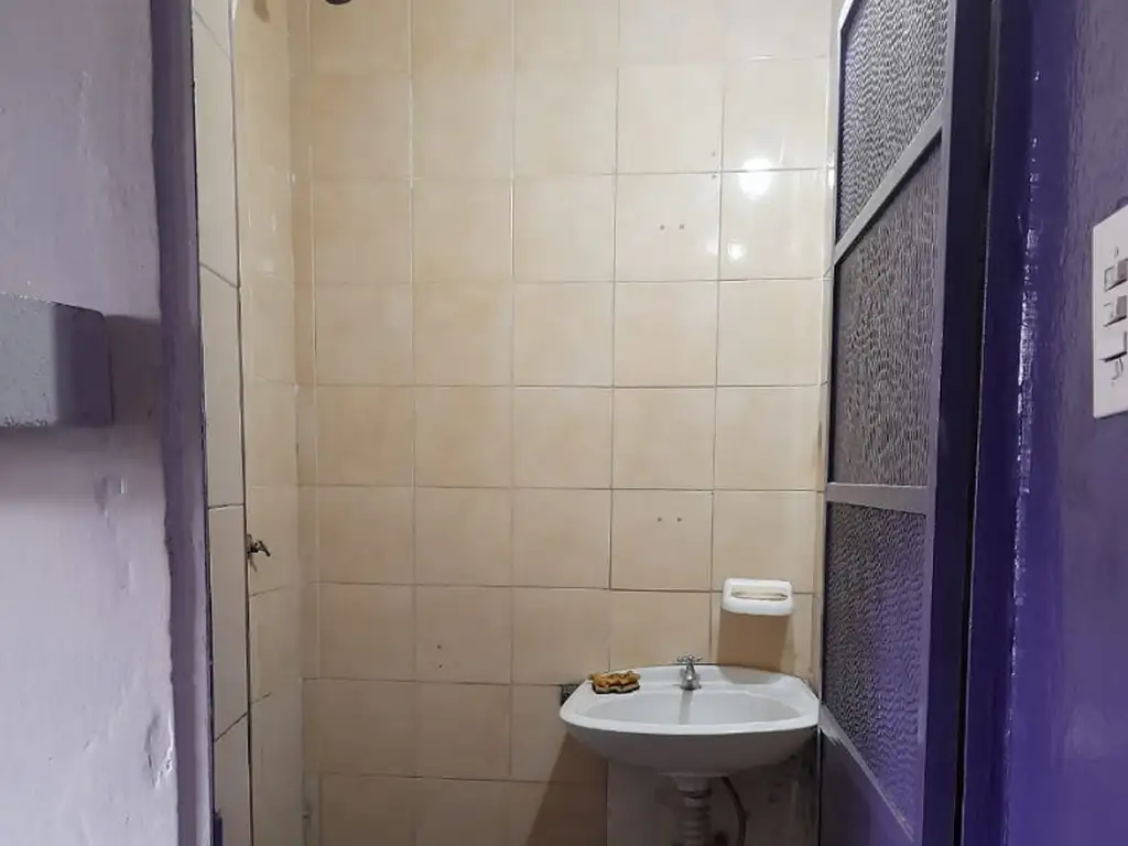 Foto de LOCAL EN aALQUILER 40 M2 .CERCA DE LA PLAZA DE VILLA PARQUE, imagen 4