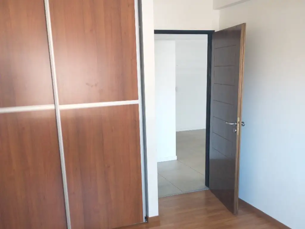 Foto de EXCELENTE DEPARTAMENTO DE 2 AMBIENTES AL FRENTE CON BALCÓN ATERRAZADO Y, imagen 4