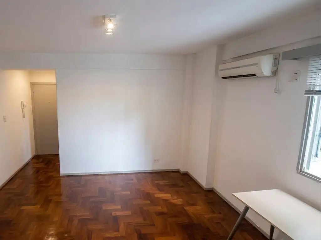 Foto de Monoambiente luminoso con cocina separada en San Cristóbal, imagen 5