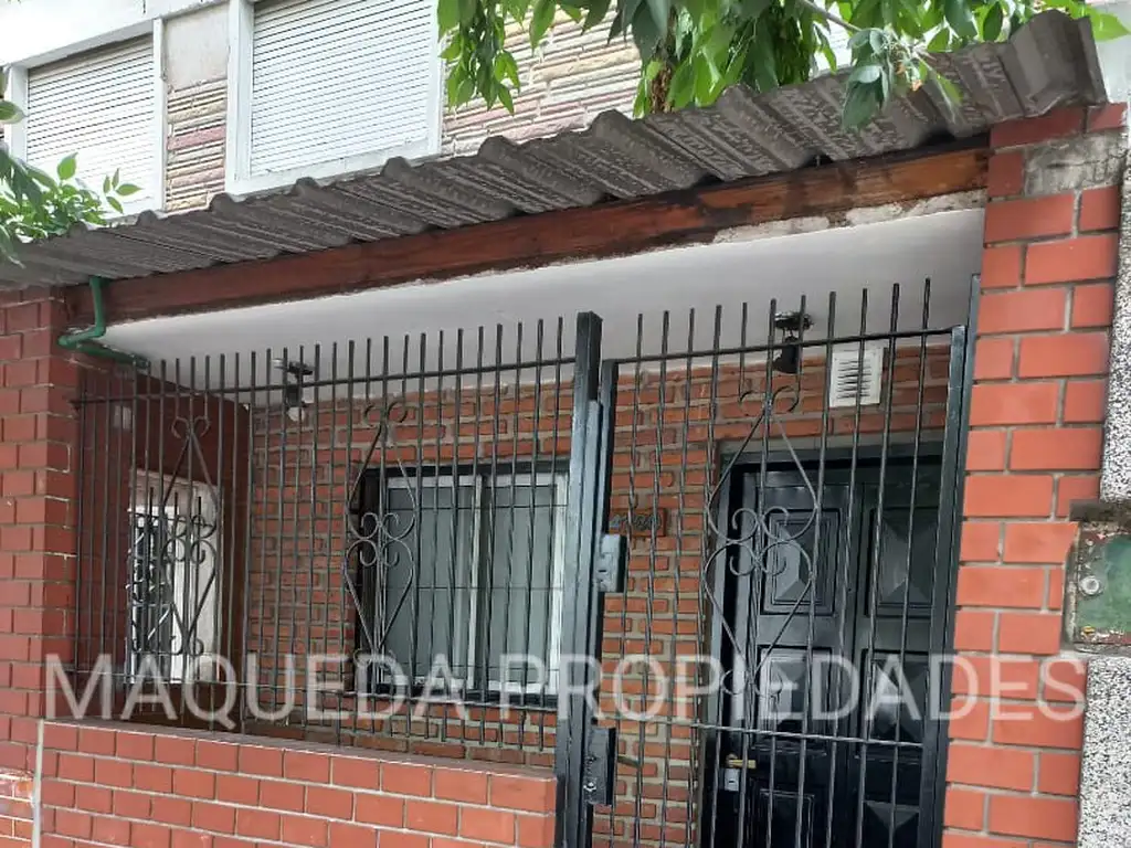 Foto de PH 2 AMBIENTES AL FRENTE P.BAJA, imagen 2