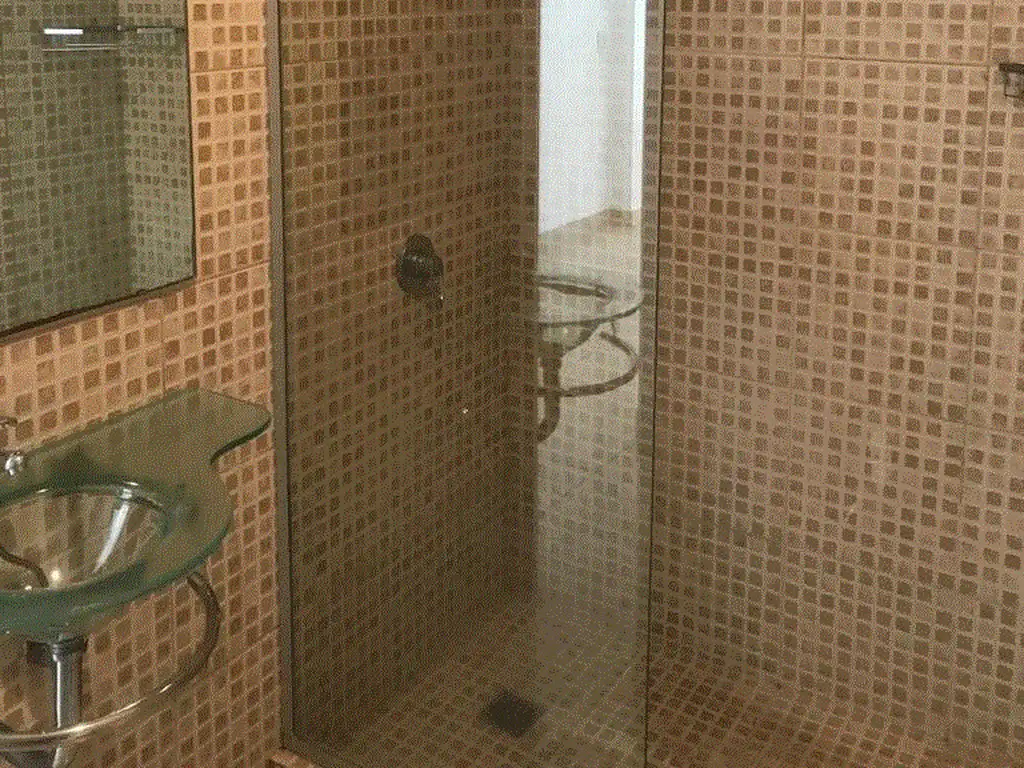 Foto de DEPARTAMENTO MONOAMBIENTE AL FRENTE CON AMPLIO BALCON APTO PROFESIONAL, imagen 2