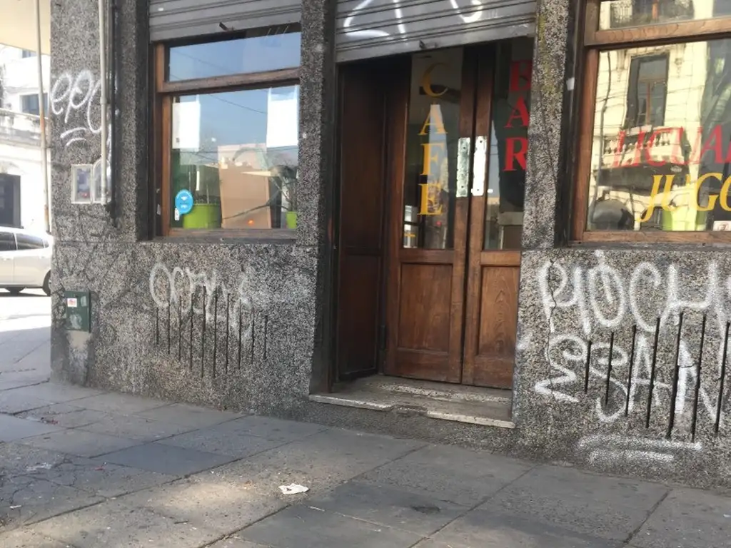Foto de LOCAL Y VIVIENDA EN AVENIDA CORDOBA ESQUINA FITZ ROY PALERMO, imagen 1