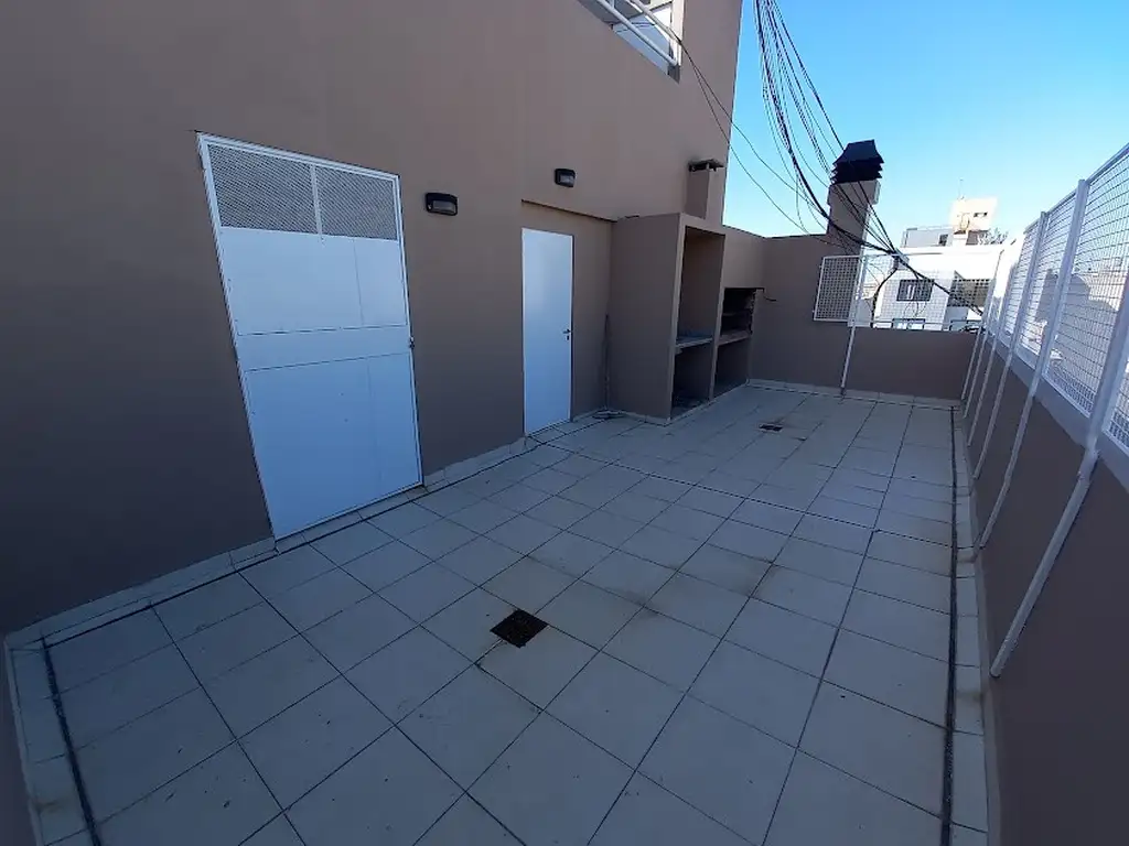 Foto de Neuquen 1852 Piso 7° Monoambiente con balcón al frente, a 50 Mts de, imagen 3