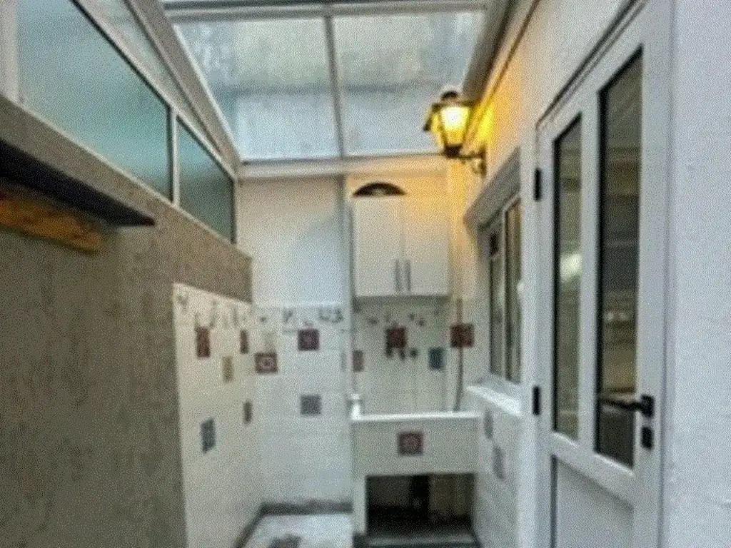 Foto de EXC 3 AMBIENTES Y ESCRITORIO AL FRENTE BALCÓN Y PATIO CT-FRENTE, imagen 4