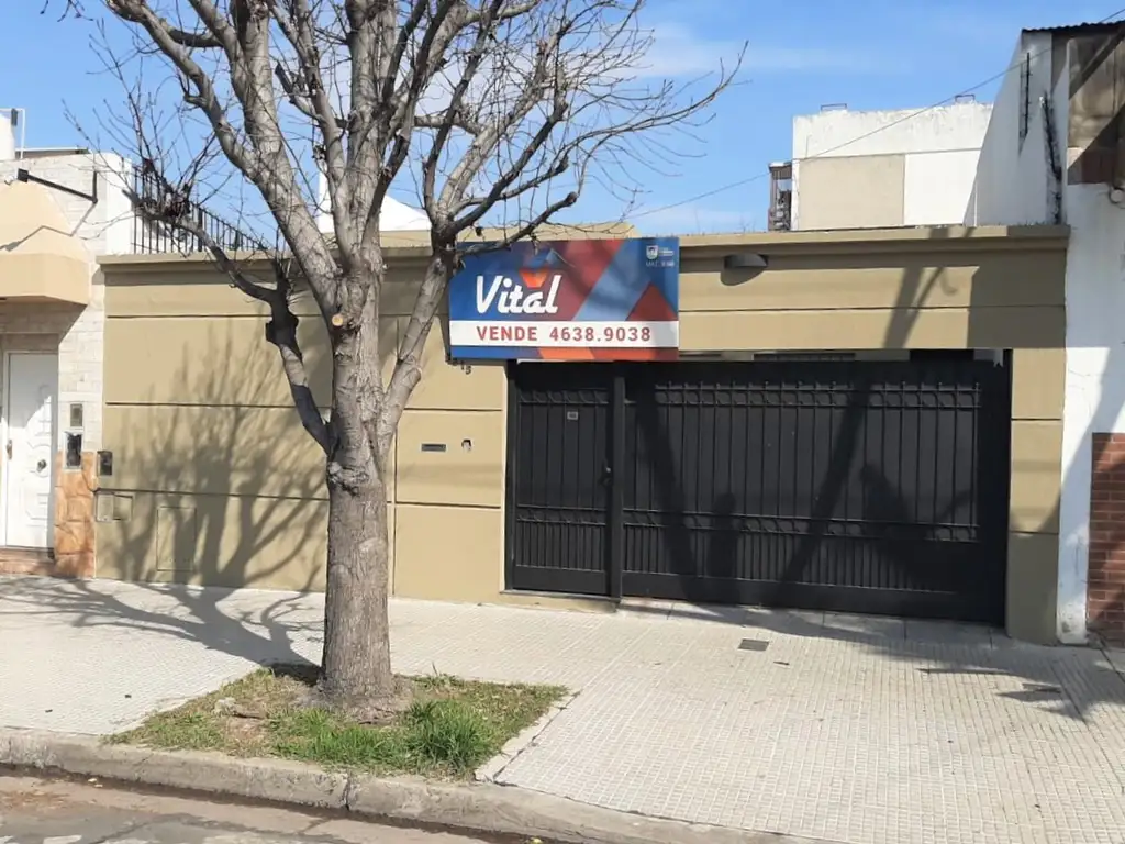Foto de Casa de 3 ambientes en muy buen estado y ubicación., imagen 1