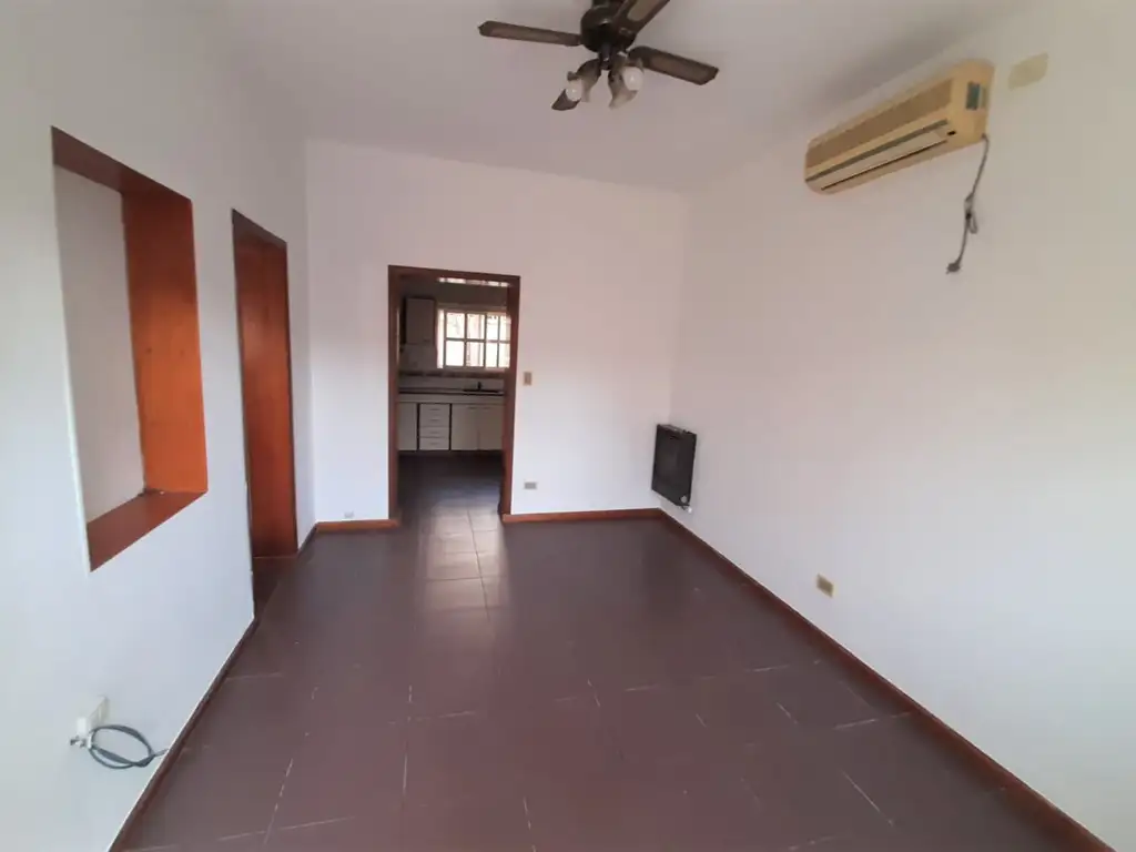Foto de Casa de 3 ambientes en muy buen estado y ubicación., imagen 3
