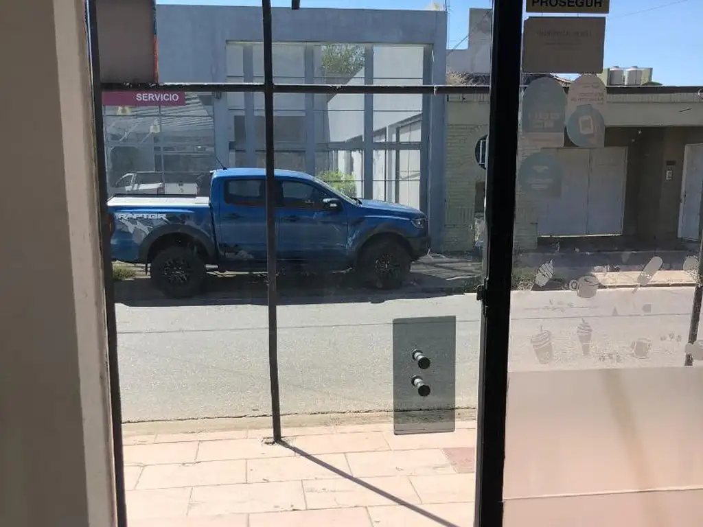 Foto de Local en alquiler, Villa Morra, a media cuadra de Ruta 8, imagen 2