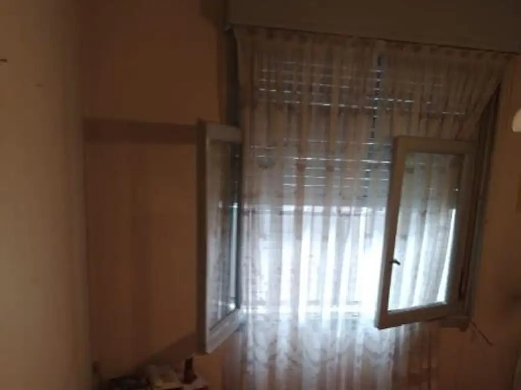 Foto de 3Amb Muy Buena Ubicación bajas expensas Luminoso, imagen 1
