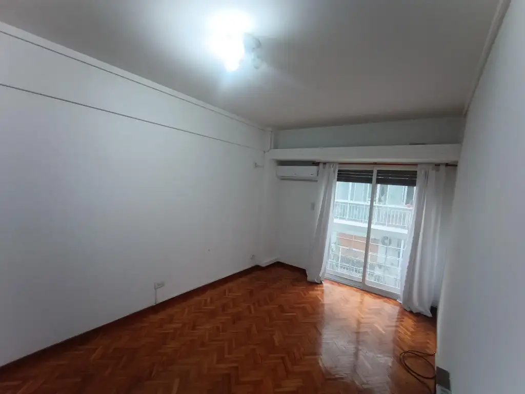 Foto de EXCELENTE Y COMODO DEPARTAMENTO EN ALQUILER 2 AMB A METROS AV RIVADAVIA, imagen 1