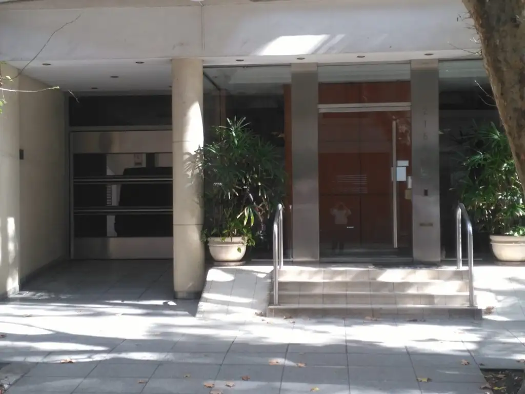 Foto de Cochera Fija en P.Baja, Semicubierta, en edificio Categoria, imagen 5