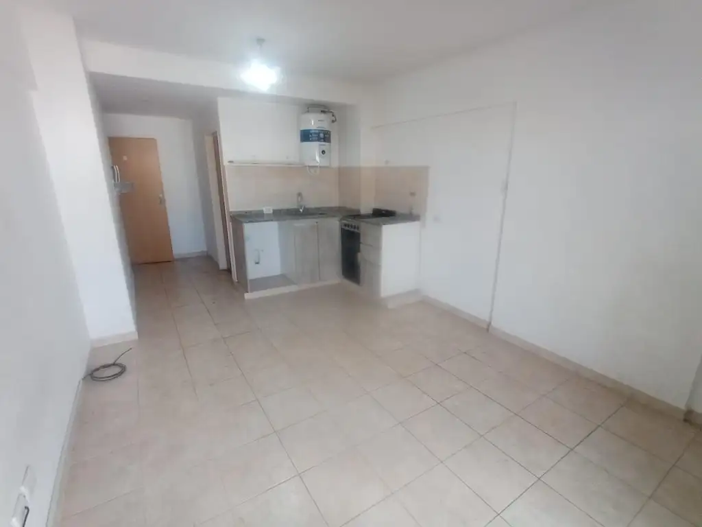 Foto de Alquiler departamento monoamb con balcon en Villa Luro., imagen 2