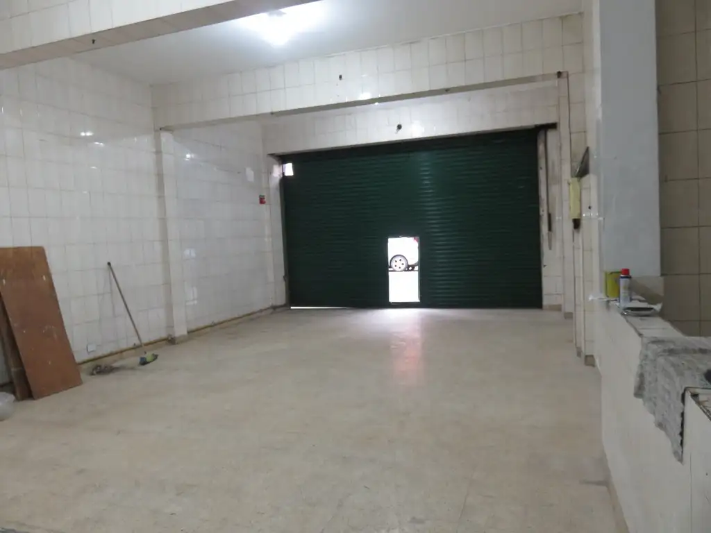 Foto de LOCAL C/ SÓTANO, SIN EXPENSAS, imagen 2