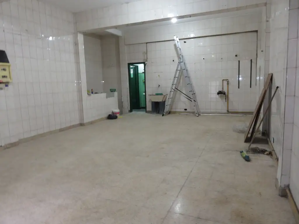 Foto de LOCAL C/ SÓTANO, SIN EXPENSAS, imagen 1