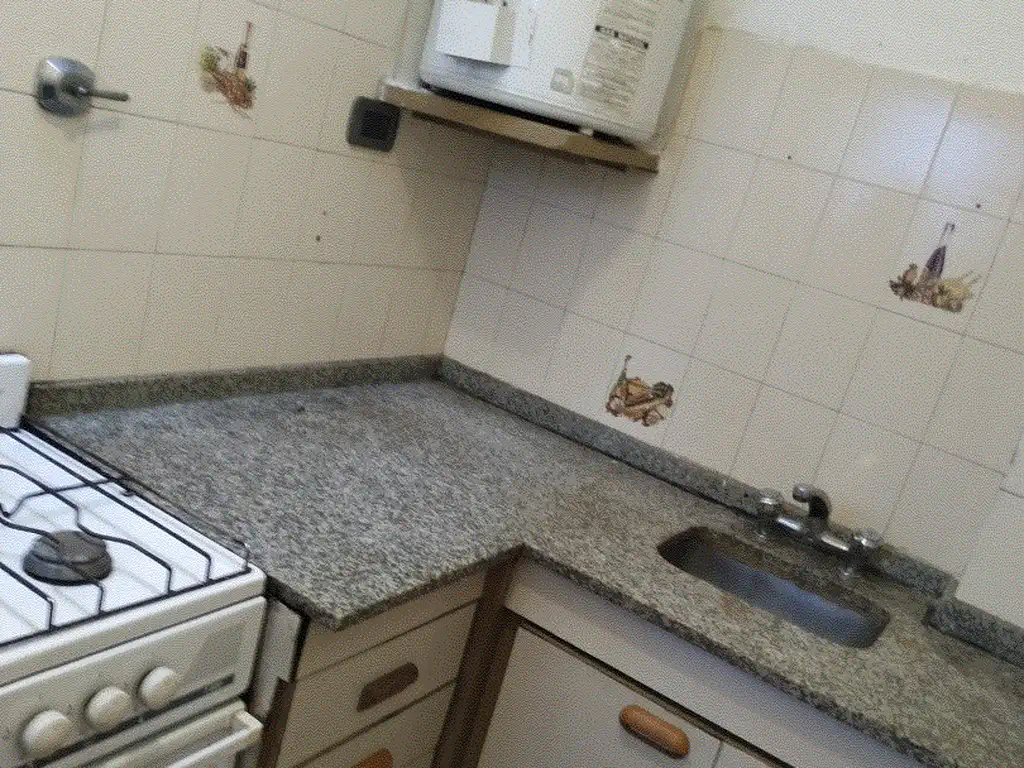 Foto de PH 2 AMB AL FRENTE SIN EXPENSAS - SOLO PROFESIONAL o COMERCIAL, imagen 4