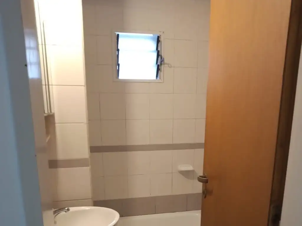 Foto de ECHESORTU. Cerca Medicina. Depto. un dormitorio, imagen 3