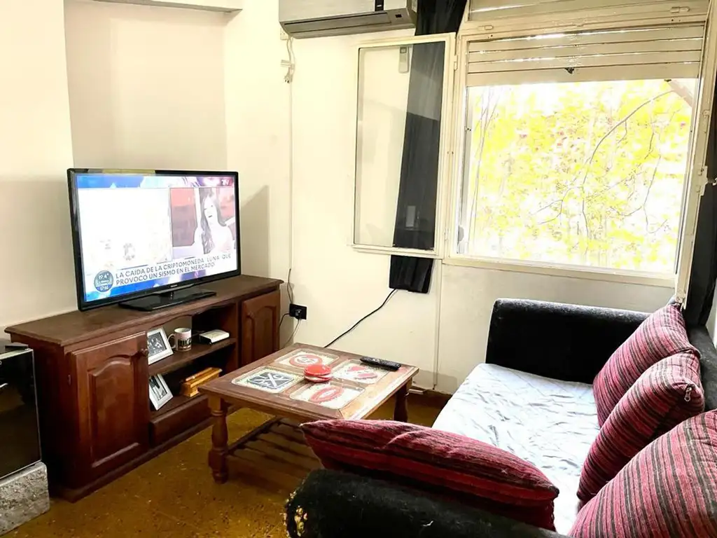 Foto de DEPARTAMENTO 4 AMBS. - Barrio Mariano Moreno, imagen 2