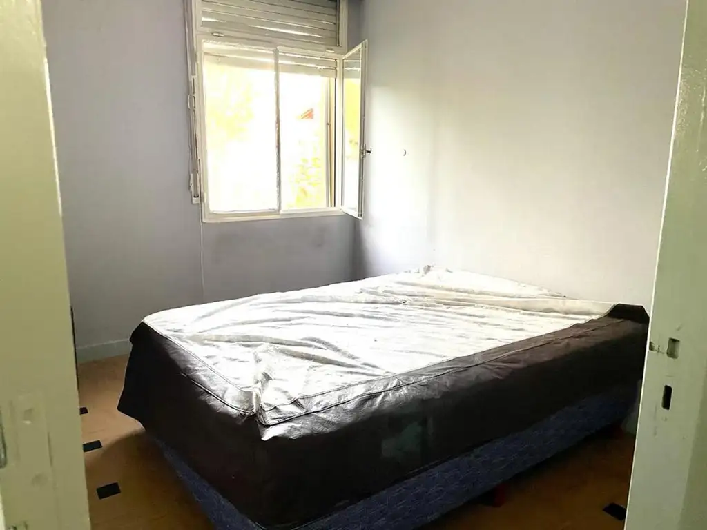 Foto de DEPARTAMENTO 4 AMBS. - Barrio Mariano Moreno, imagen 4