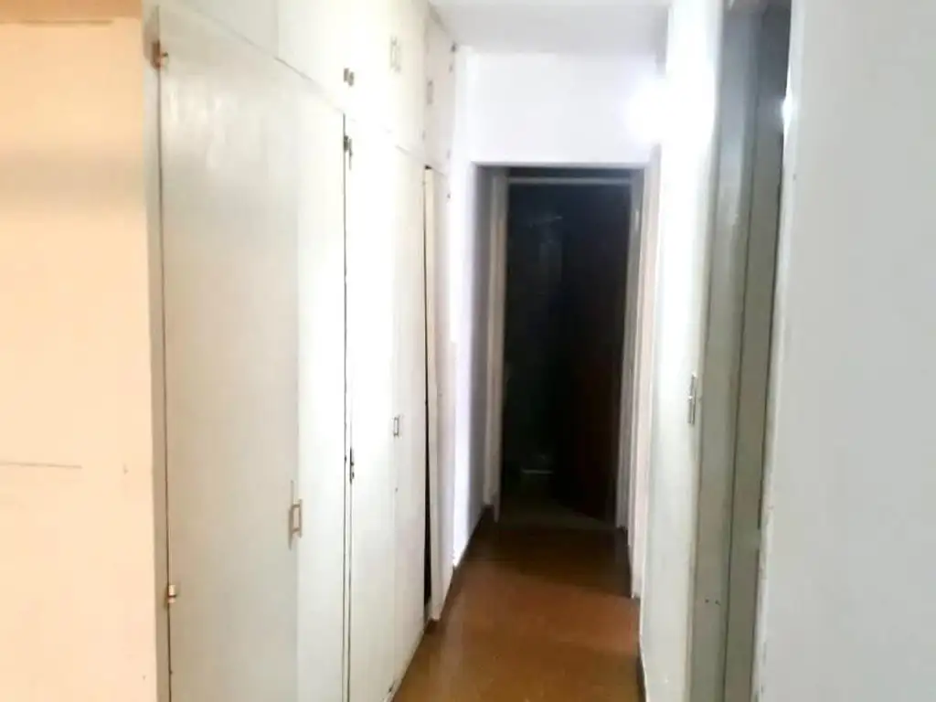 Foto de DEPARTAMENTO 4 AMBS. - Barrio Mariano Moreno, imagen 5