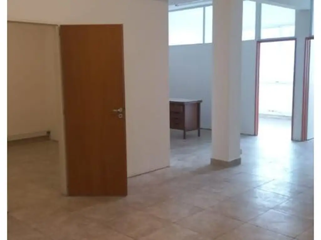 Foto de AMPLIAS OFICINAS CON COCINA EN CONGRESO, imagen 4