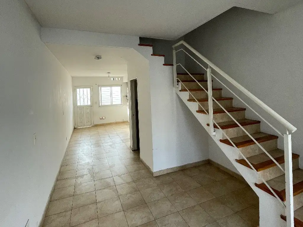 Foto de Dúplex tres ambientes con cochera, imagen 1