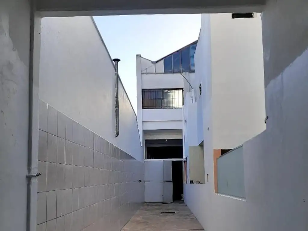 Foto de Venta Galpón, Sup.230m². Losa.-mataderos, imagen 4