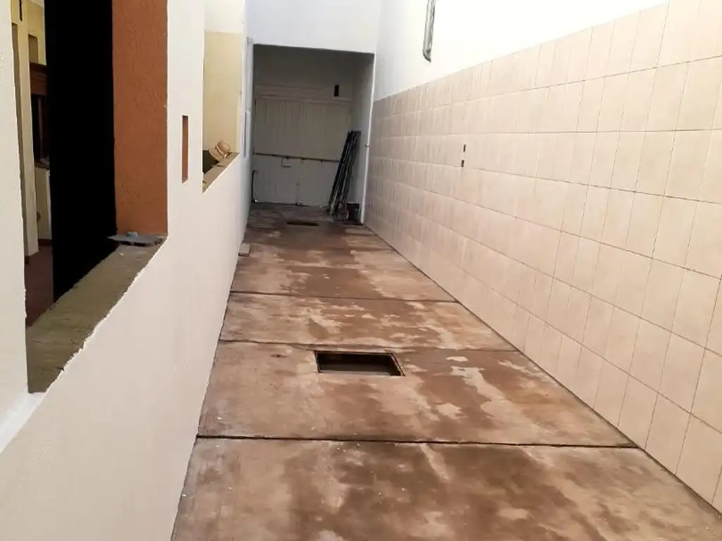 Foto de Venta Galpón Sup.250m²- Planta Alta-mataderos, imagen 3