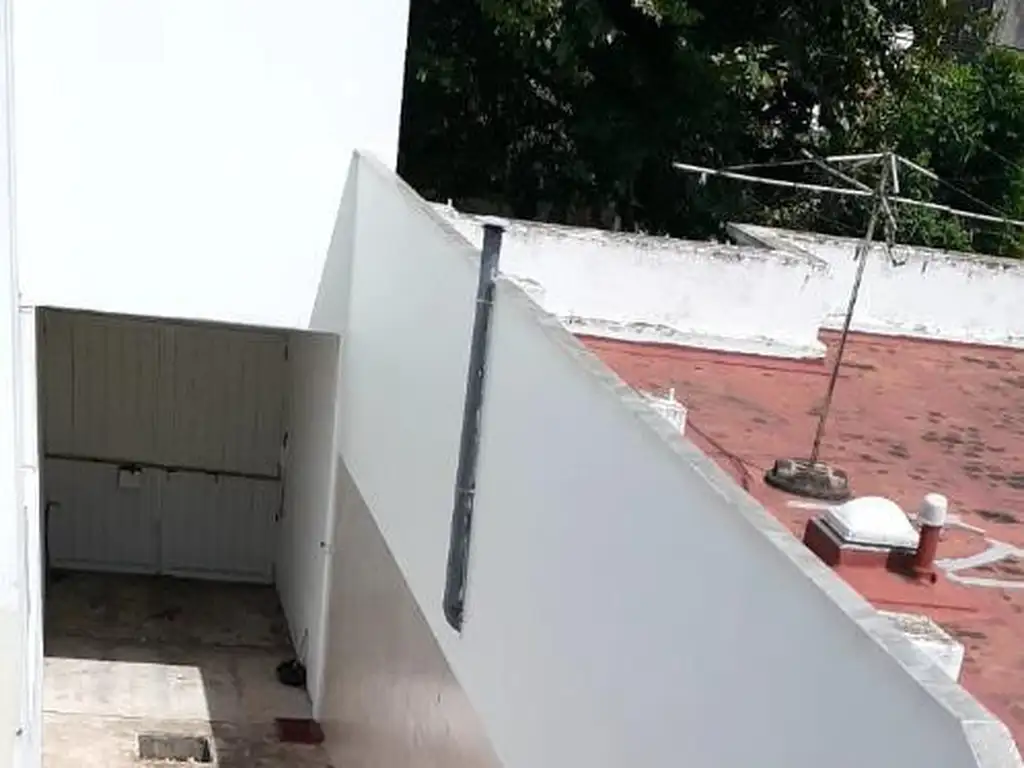 Foto de Venta Galpón Sup.250m²- Planta Alta-mataderos, imagen 2