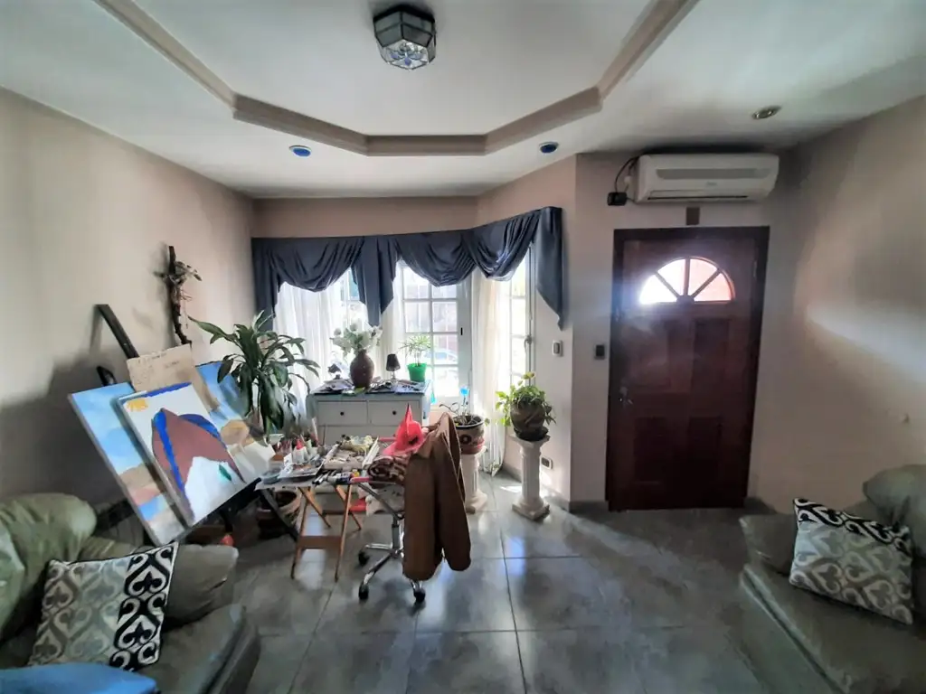 Foto de Triplex de categoría. Excelente estado y ubicación, imagen 3