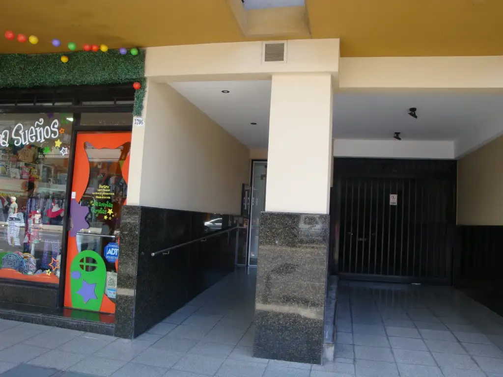 Foto de DEPARTAMENTO 3 AMBIENTES FRENTE CON BALCON, imagen 2