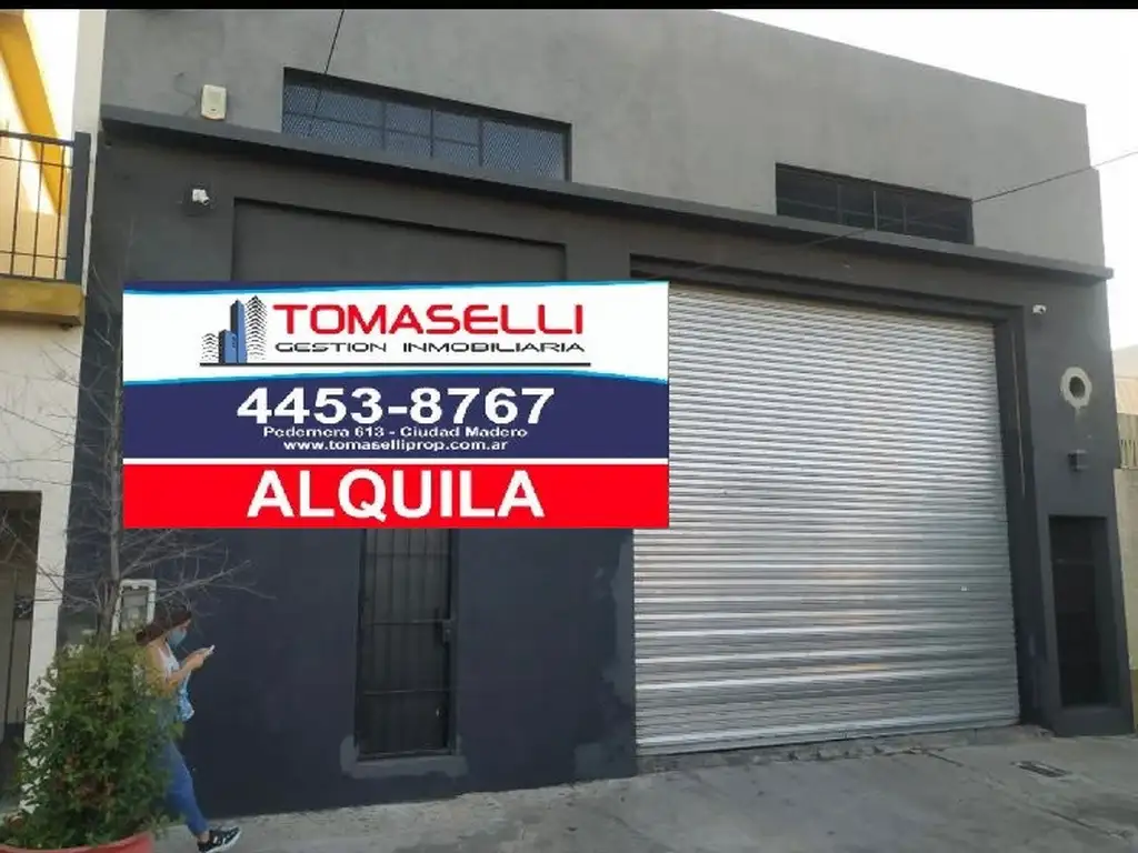 Foto de ALQUILER - EXCELENTE GALPON 420 m2 - CON OFICINA y VESTUARIO, imagen 4