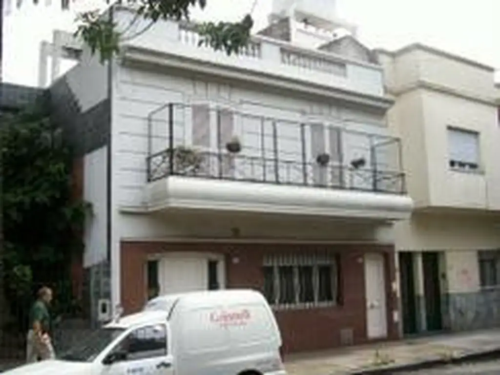 Foto de TIPO CASA ENTRADA INDEPENDIENTE DE 6 AMBIENTES., imagen 1