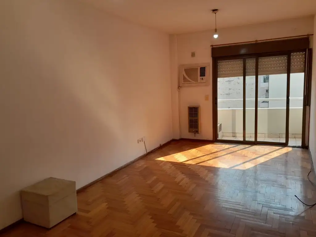Foto de Monoambiente al cfte, Balcon, super lumionoso, cocina separada, baño, imagen 4