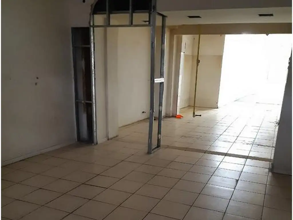 Foto de LOCAL 96 MTS APTO TODO RUBRO TUCUMAN Y RECONQ -INCL VIVIENDA, imagen 3