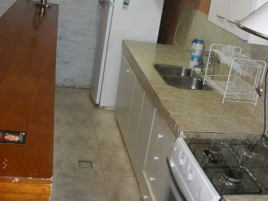 Foto de VENTA DPTO ESTILO LOFT USD140.000 - DEFENSA AL 300, imagen 1