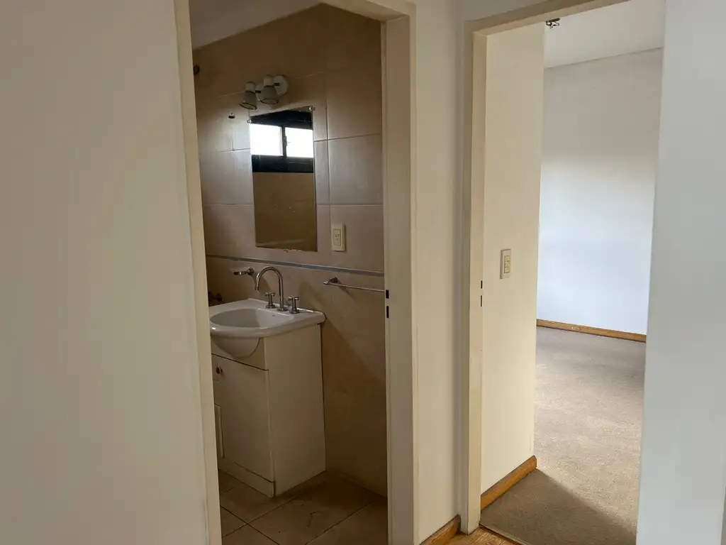 Foto de Alquiler 3 amb al frente Bldv. Ramón Falcón 5500 Villa Luro, imagen 5