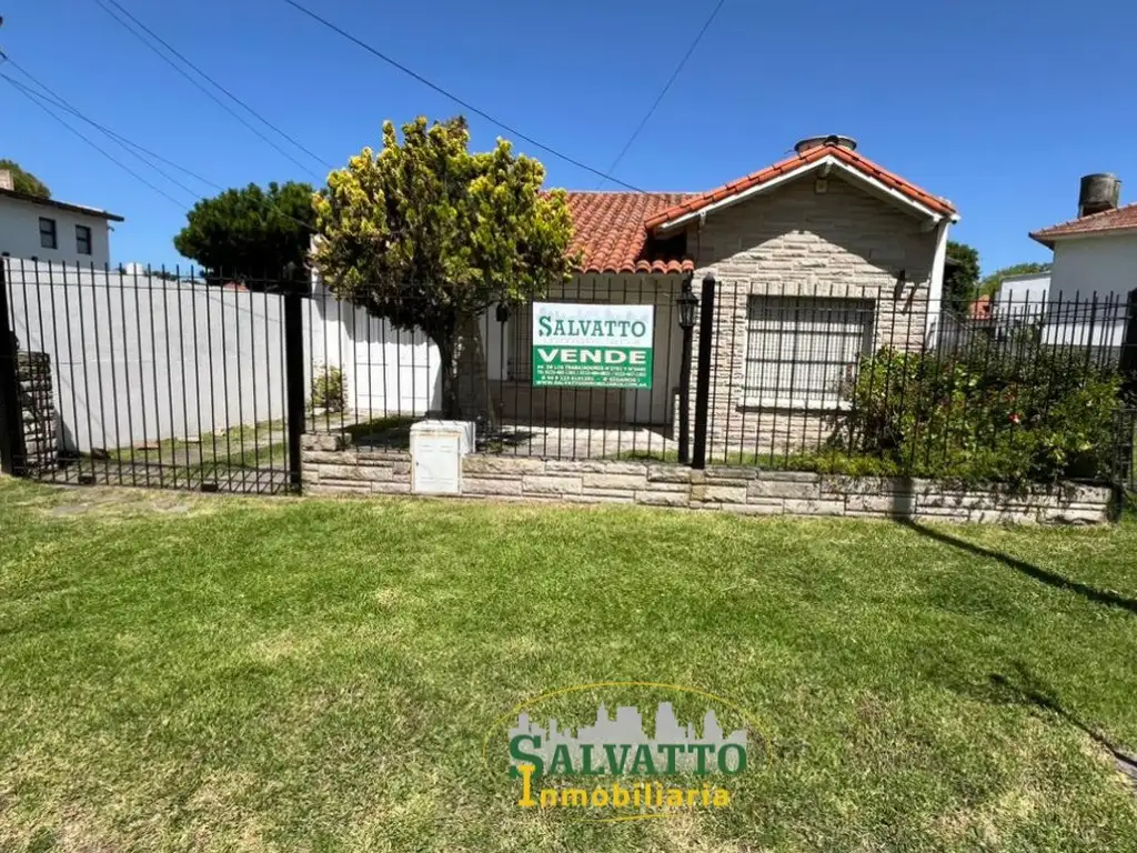 Foto de Chalet apto crédito con gran parque en Faro Punta Mogotes, imagen 2
