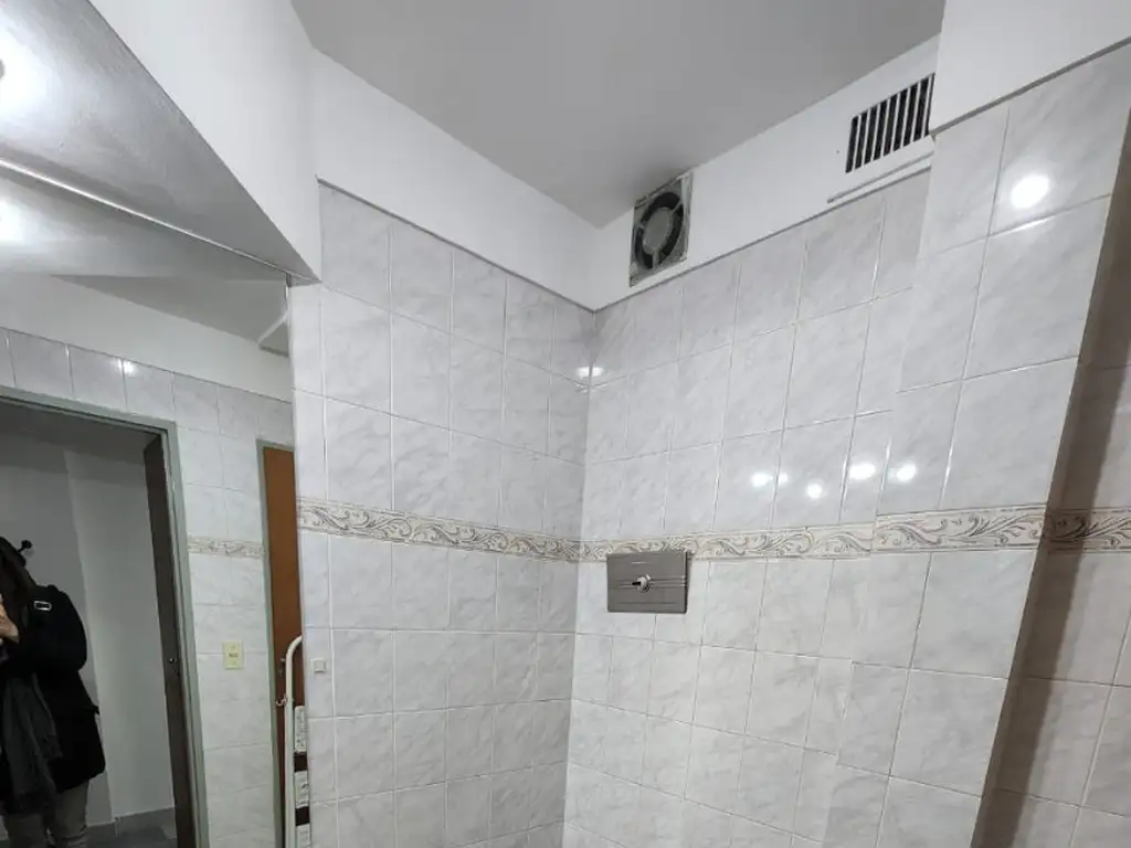 Foto de Excelente local de 45m2 a metros de Av. Rivadavia, imagen 5
