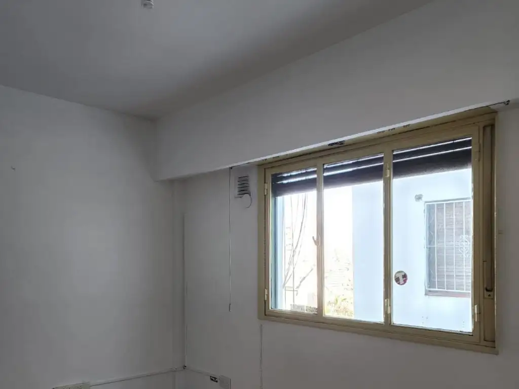 Foto de MUY BUEN DEPARTAMENTO DE 2 AMBIENTES, imagen 2