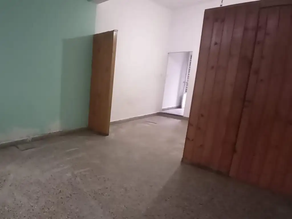 Foto de Amplio monoambiente con patio - Villa Bonich, imagen 2