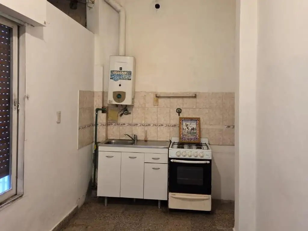Foto de Amplio monoambiente con patio - Villa Bonich, imagen 3