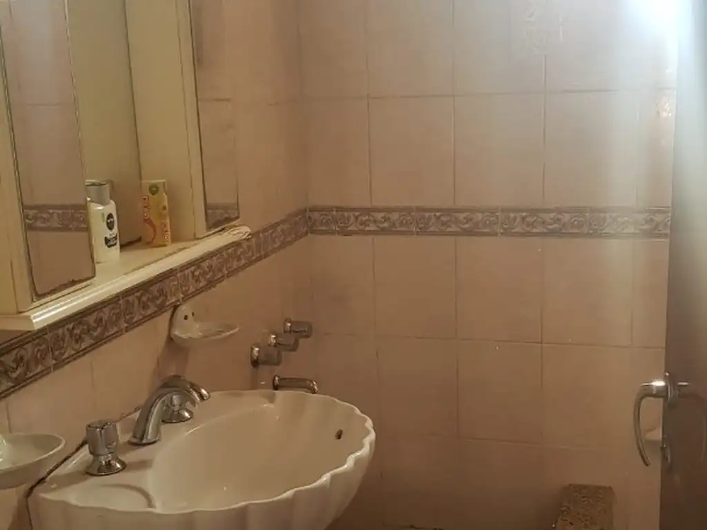 Foto de Depto Tipo Casa 3 ambientes en 1er Piso con espacio de cochera, quincho, imagen 5
