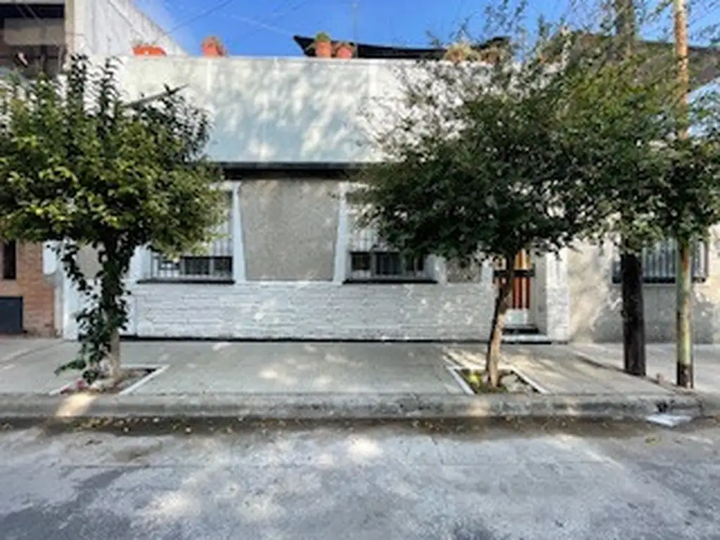 Foto de EL MEJOR 2 AMB PH SIN EXP AL FRENTE 60 MTS CON PATIO COCINA COMEDOR, imagen 1
