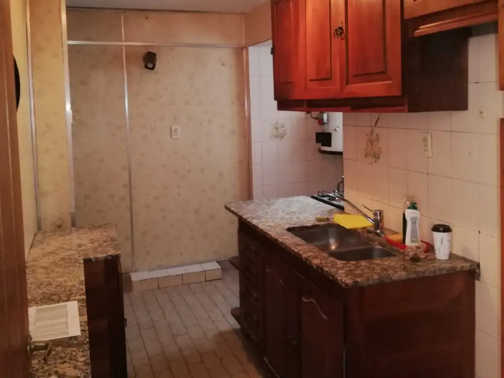Foto de Depto 4amb en venta al frente c/ con balcón, baño, toilette y cochera, imagen 5