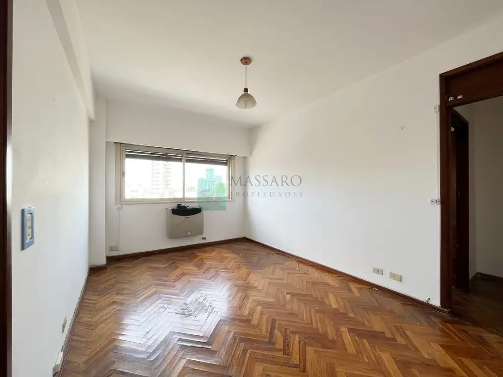 Foto de Departamento 2 ambientes al frente con cochera, Liniers., imagen 3