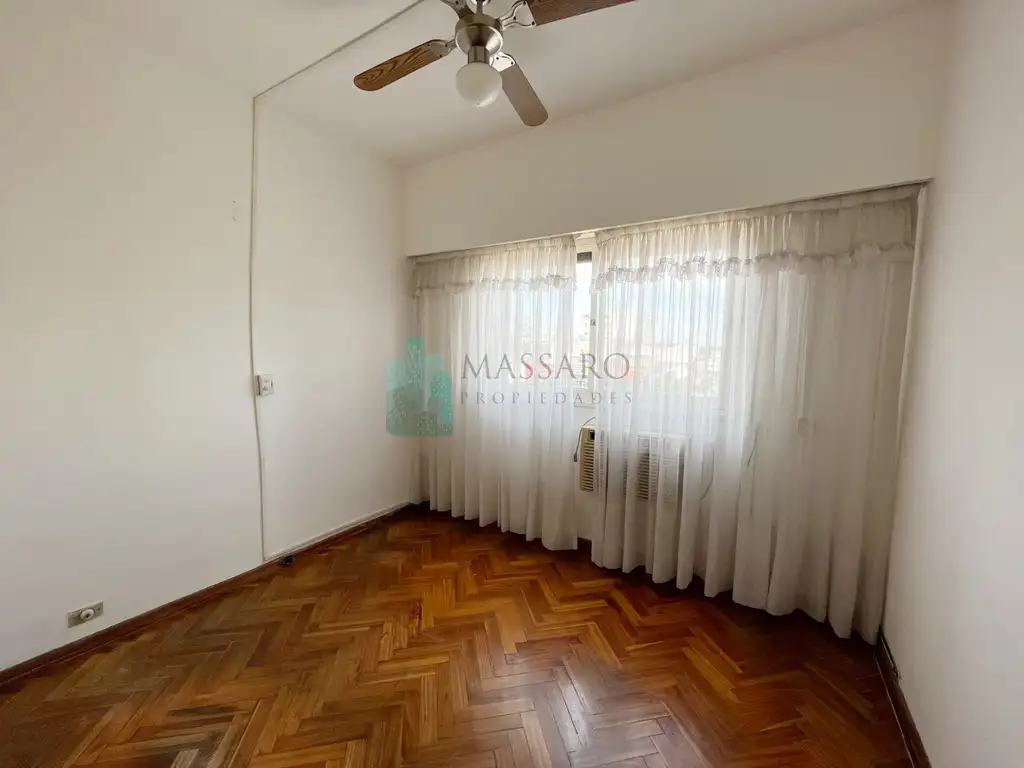 Foto de Departamento 2 ambientes al frente con cochera, Liniers., imagen 5