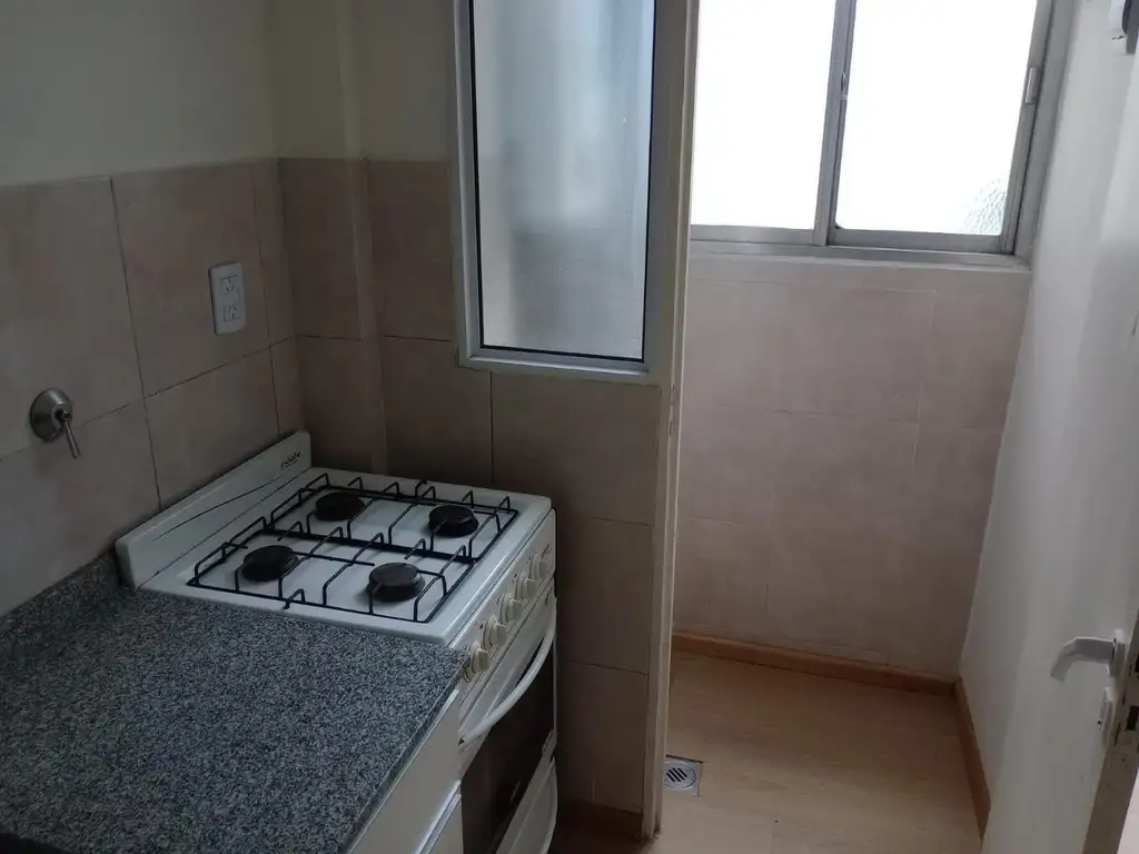Foto de Alquiler departamento de 2 ambientes en Villa Real, imagen 1