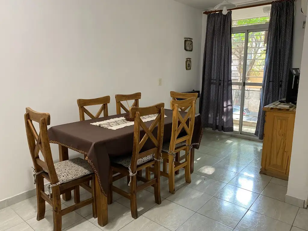 Foto de Departamento un dormitorio al frente,con balcón. Echesortu. Excelente, imagen 5