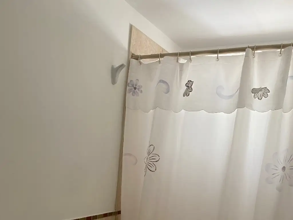 Foto de Departamento un dormitorio al frente,con balcón. Echesortu. Excelente, imagen 4