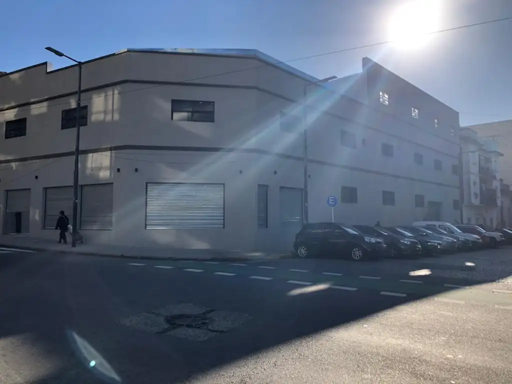 Foto de Edificio de chocheras en Constitución, imagen 1