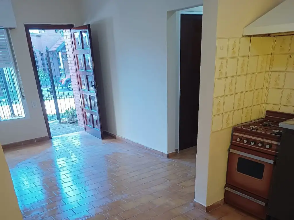 Foto de CASA 3 AMBIENTES CON COCHERA, imagen 4